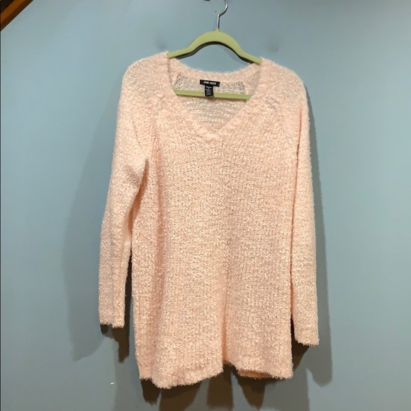 Spring + Mercer Sweaters - ❤️ Nice long fuzzy sweater ❤️ 10/$25